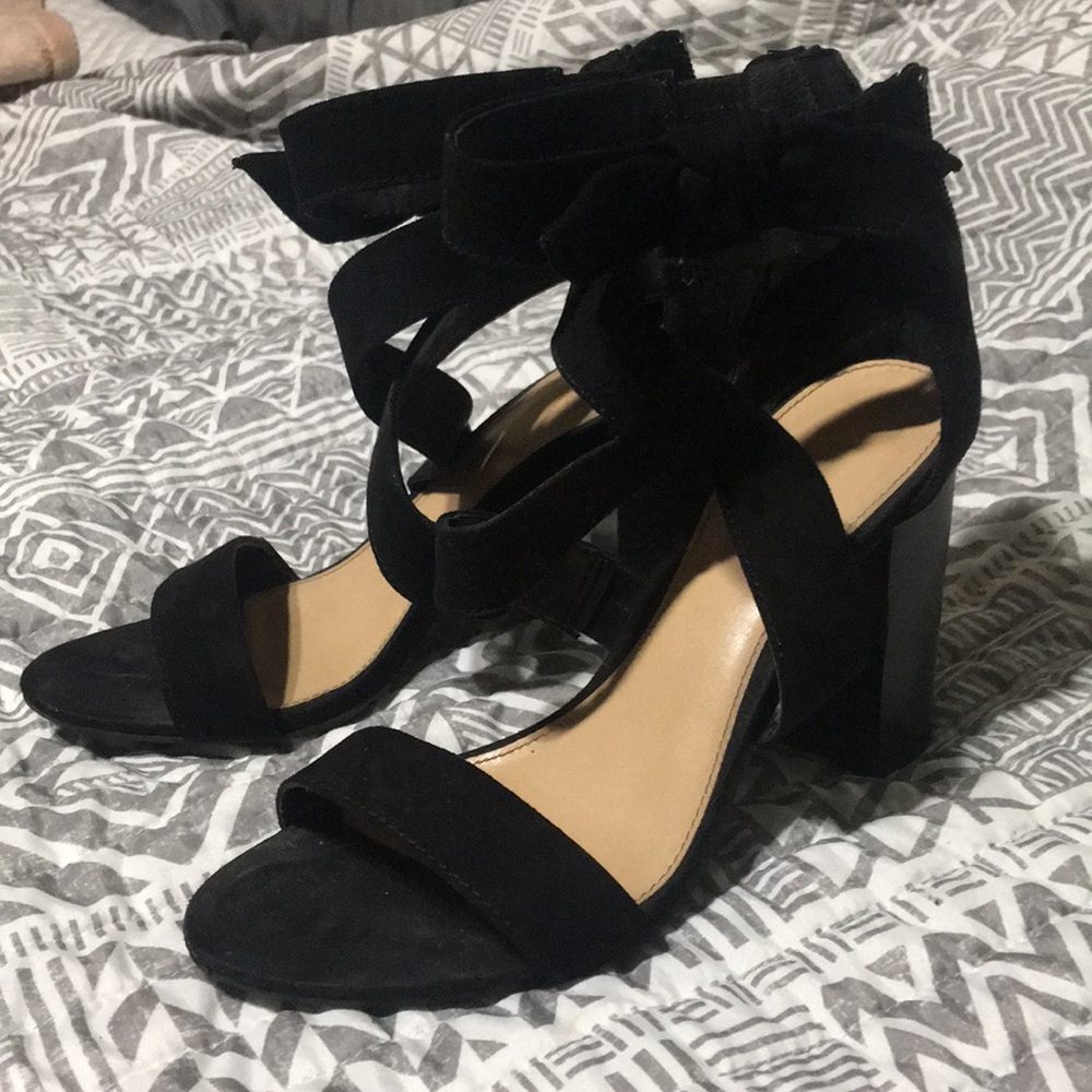 Black bow tie high heels